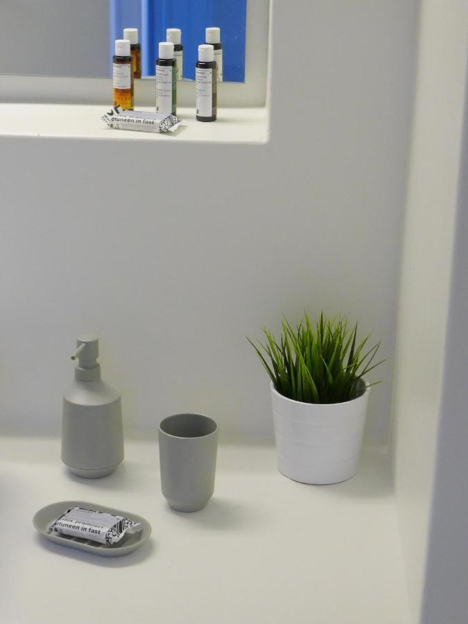 Glitterati Corner Apartment *